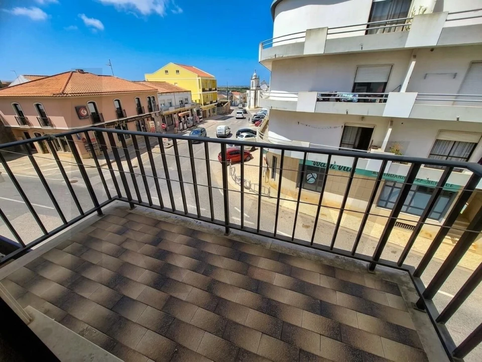 Apartamento T2 para Venda em Atouguia da Baleia Foto 4