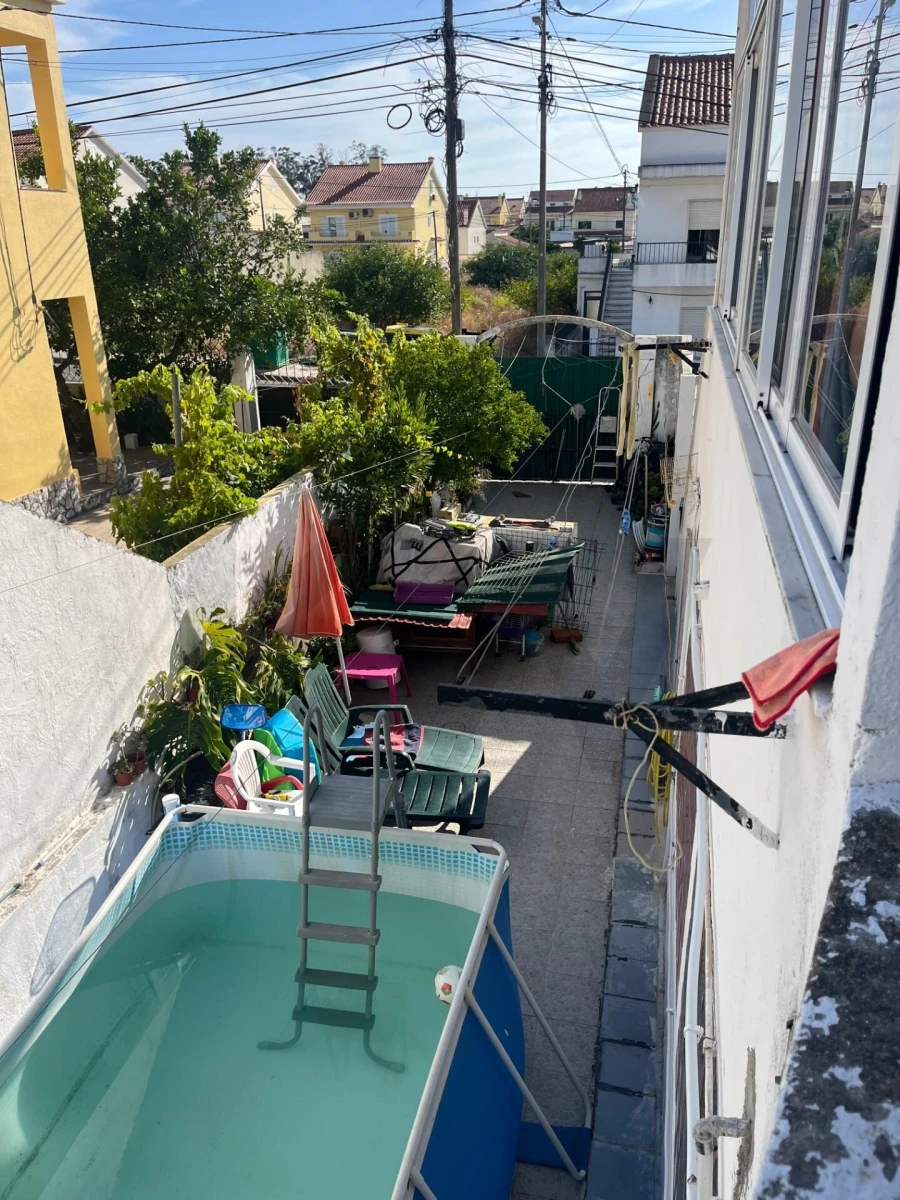 Moradia T5 para Venda em Quinta do Conde Foto 4