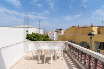 Moradia T4 para Venda em Monte Gordo