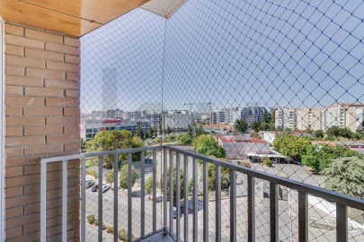 Apartamento T2 para Arrendamento em Lumiar