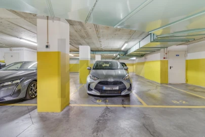 Apartamento T2 para Arrendamento em Lumiar
