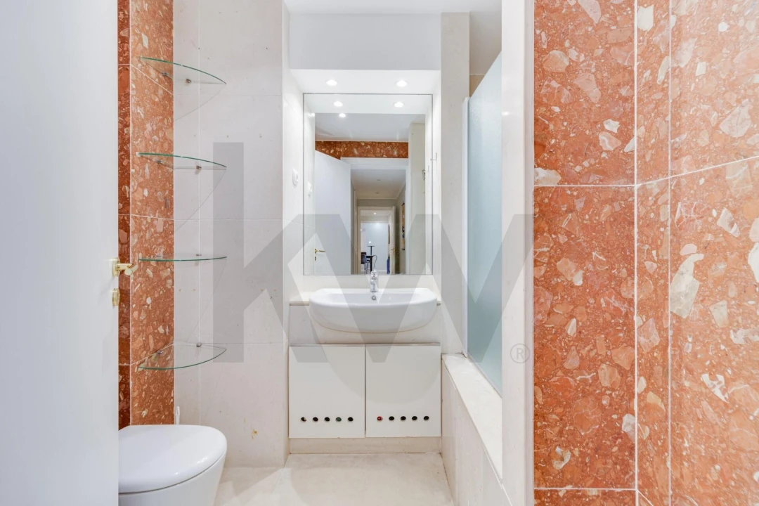 Apartamento T2 para Arrendamento em Lumiar Foto 14