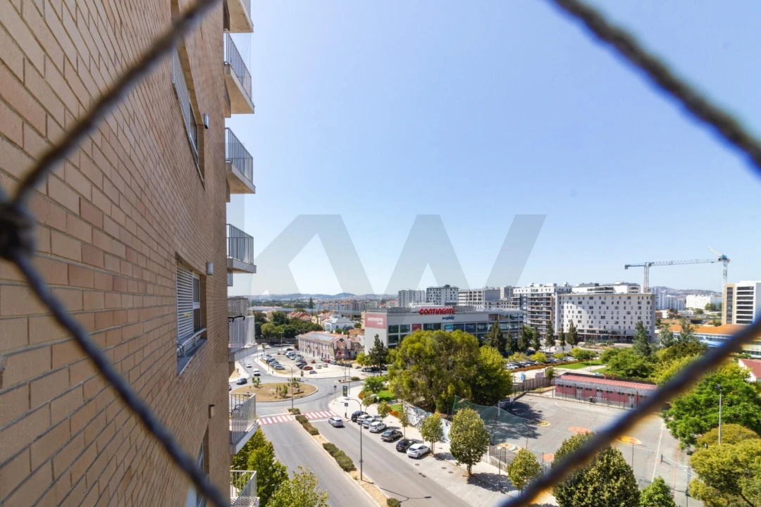 Apartamento T2 para Arrendamento em Lumiar Foto 12