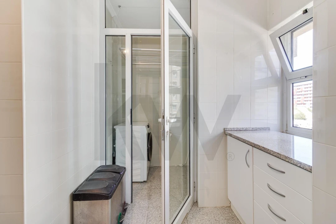 Apartamento T2 para Arrendamento em Lumiar Foto 24