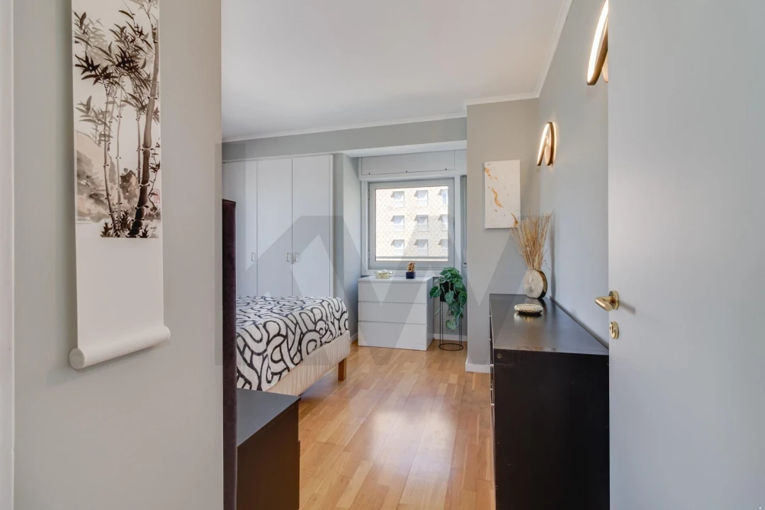 Apartamento T2 para Arrendamento em Lumiar Foto 8