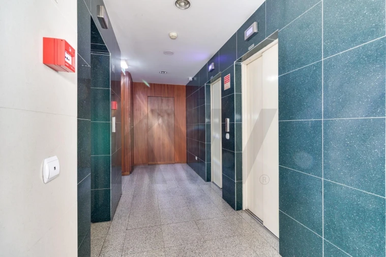 Apartamento T2 para Arrendamento em Lumiar Foto 27