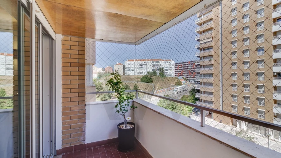 Apartamento T2 para Arrendamento em Lumiar