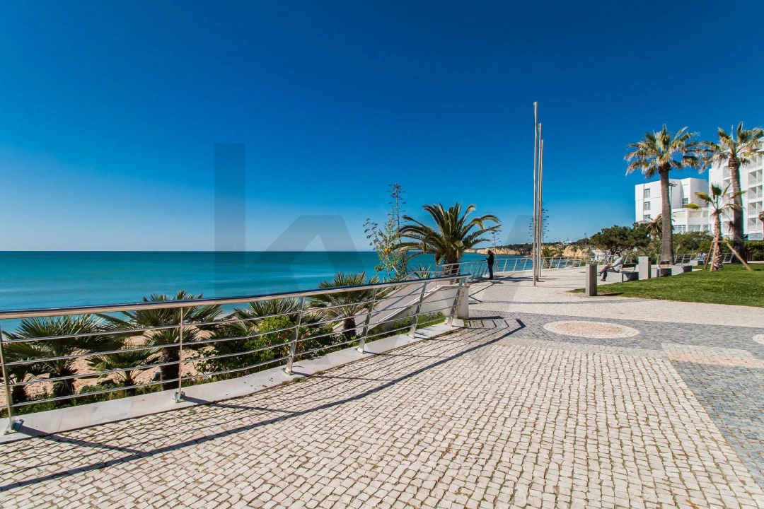 Apartamento T1 para Venda em Armação de Pera Foto 2