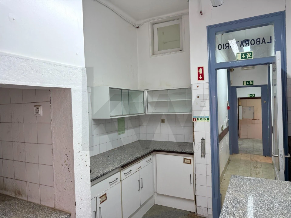 Loja para Arrendamento em Avenidas Novas Foto 25