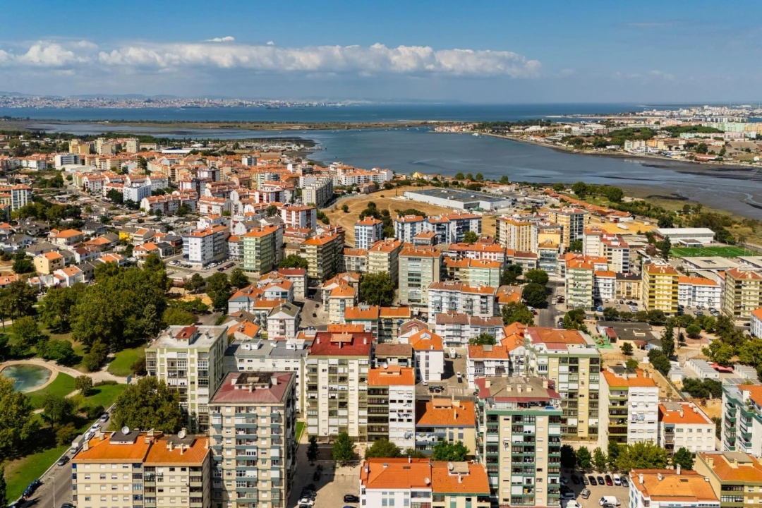Apartamento T2 para Venda em Amora Foto 30