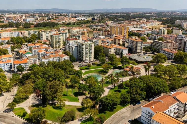 Apartamento T2 para Venda em Amora Foto 31