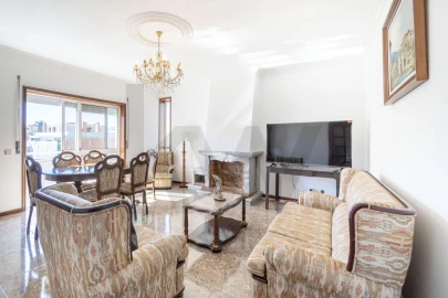 Apartamento T3 para Venda em Santa Maria da Feira, Travanca, Sanfins e Espargo