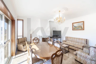 Apartamento T3 para Venda em Santa Maria da Feira, Travanca, Sanfins e Espargo