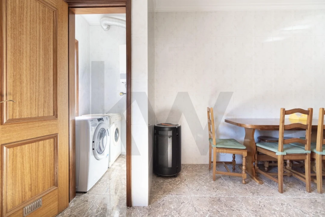 Apartamento T3 para Venda em Santa Maria da Feira, Travanca, Sanfins e Espargo Foto 7