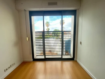 Apartamento T1 para Arrendamento em Santa Maria Maior