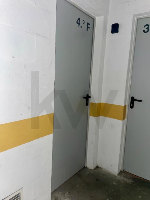 Apartamento T1 para Arrendamento em Santa Maria Maior