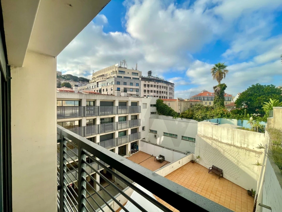 Apartamento T1 para Arrendamento em Santa Maria Maior Foto 5