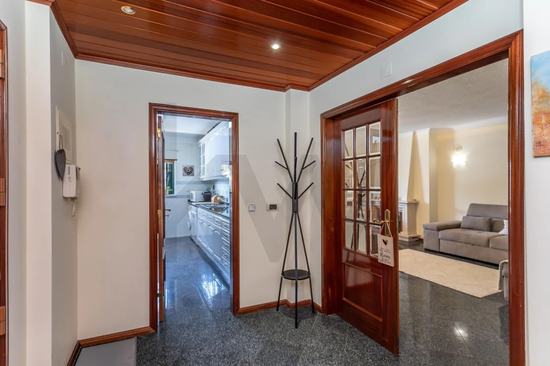 Apartamento T2 para Venda em São Domingos de Rana Foto 22