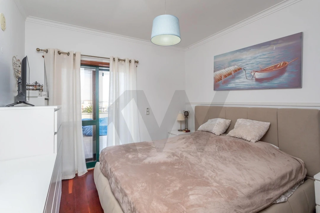 Apartamento T2 para Venda em São Domingos de Rana Foto 14