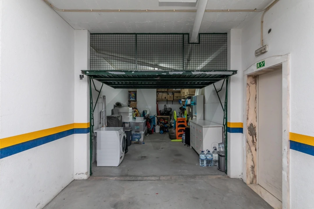 Apartamento T2 para Venda em São Domingos de Rana Foto 37