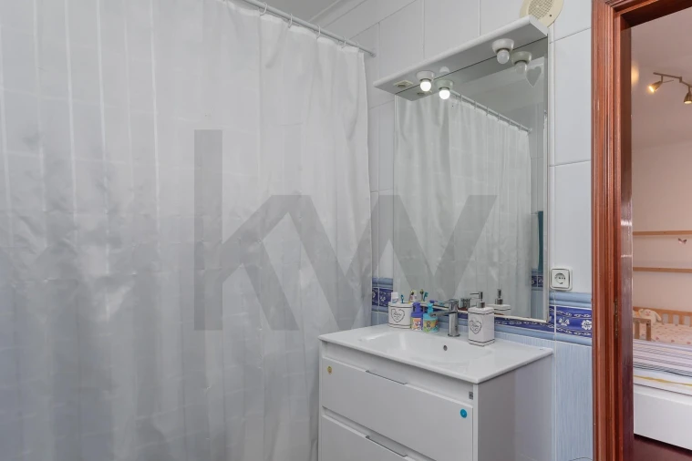 Apartamento T2 para Venda em São Domingos de Rana Foto 19