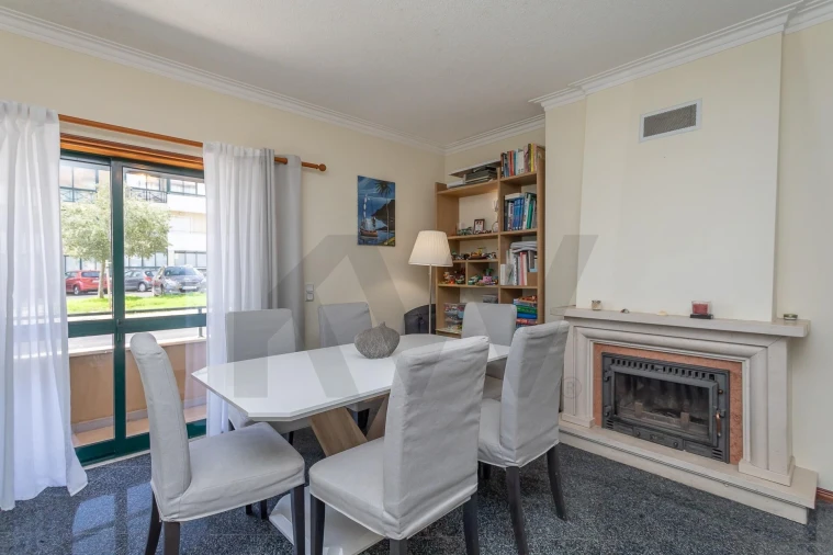 Apartamento T2 para Venda em São Domingos de Rana Foto 5