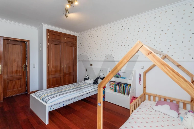 Apartamento T2 para Venda em São Domingos de Rana Foto 11