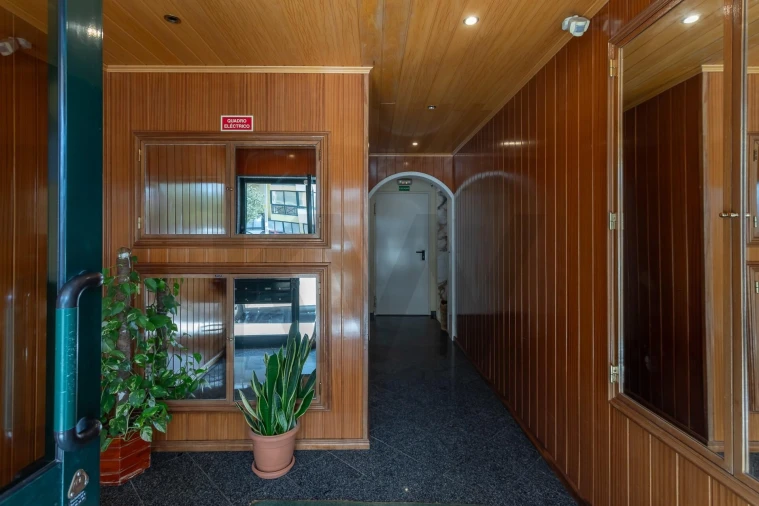 Apartamento T2 para Venda em São Domingos de Rana Foto 39