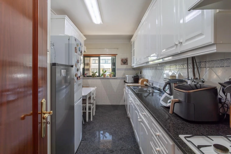 Apartamento T2 para Venda em São Domingos de Rana Foto 25