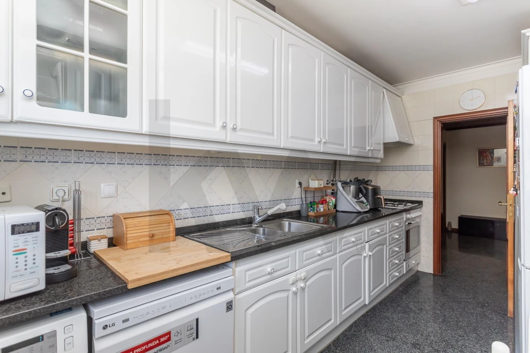 Apartamento T2 para Venda em São Domingos de Rana Foto 24