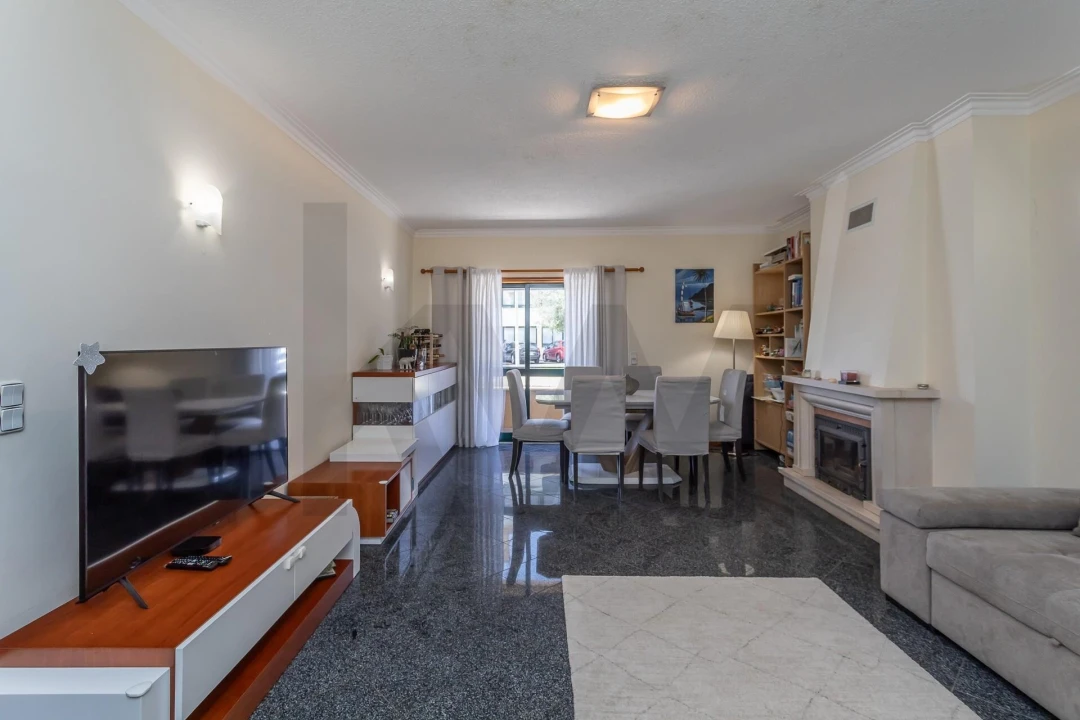 Apartamento T2 para Venda em São Domingos de Rana Foto 2