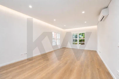 Apartamento T2 para Venda em Venteira