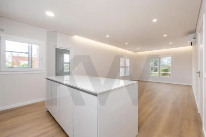 Apartamento T2 para Venda em Venteira