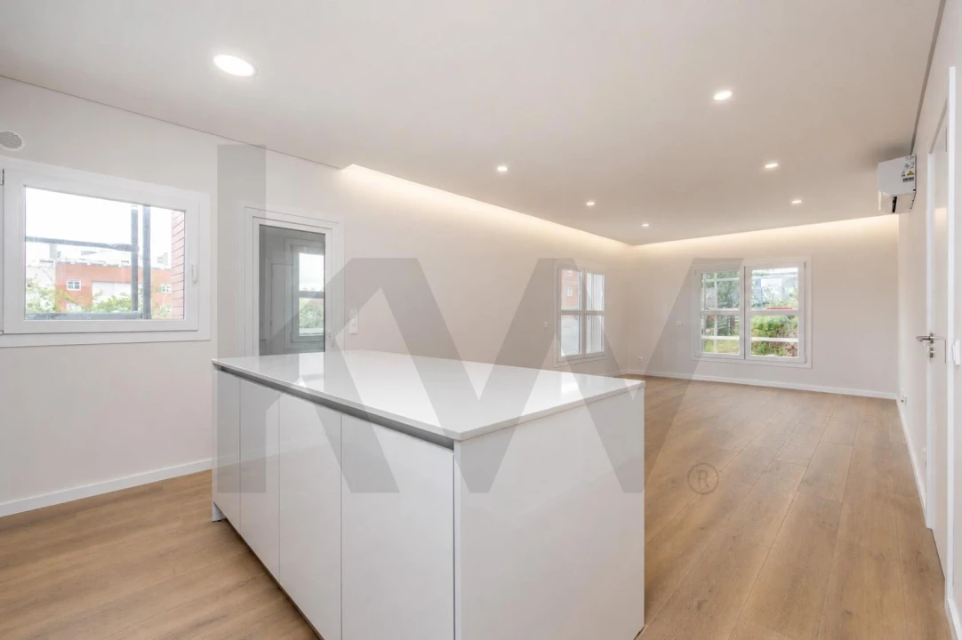 Apartamento T2 para Venda em Venteira Foto 1