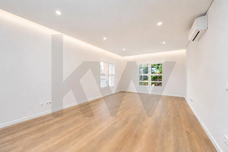 Apartamento T2 para Venda em Venteira Foto 7