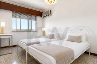 Apartamento T5 para Venda em Encosta do Sol