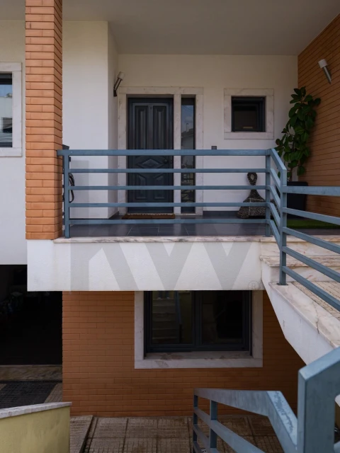 Moradia T4 para Venda em Agualva e Mira-Sintra