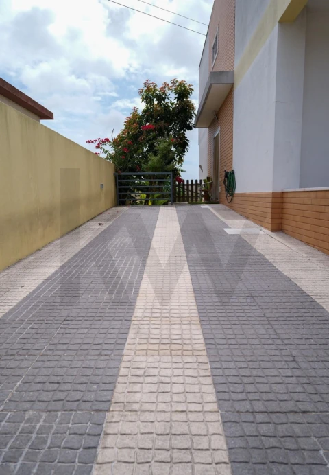 Moradia T4 para Venda em Agualva e Mira-Sintra