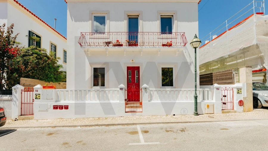 Moradia T8 para Venda em Carcavelos e Parede