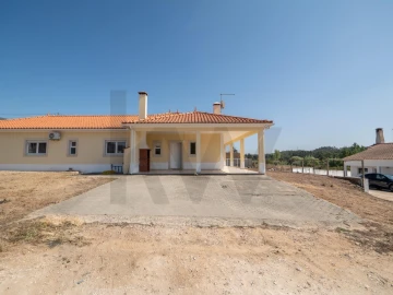 Moradia T3 para Venda em Fraguas
