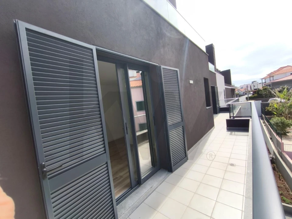 Apartamento T2 para Venda em Caniço Foto 6