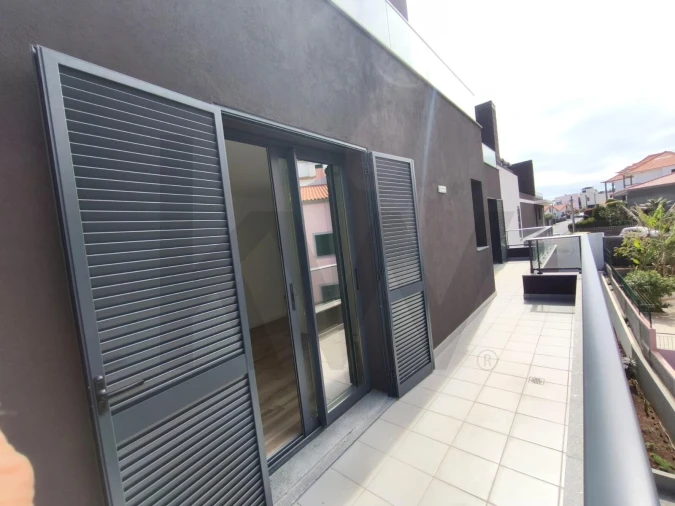 Apartamento T2 para Venda em Caniço Foto 6