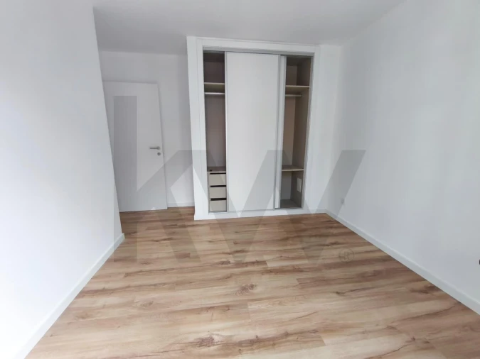 Apartamento T2 para Venda em Caniço Foto 14