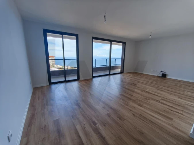 Apartamento T2 para Venda em Caniço Foto 12