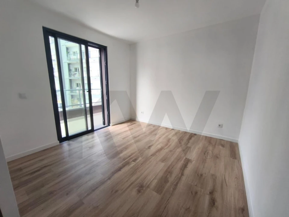Apartamento T2 para Venda em Caniço Foto 16