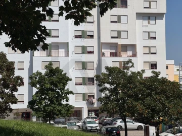 Apartamento T2 para Venda em Loures