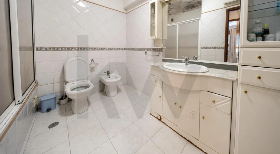 Apartamento T2 para Venda em Loures Foto 9