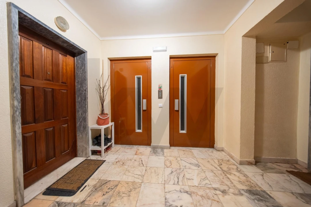 Apartamento T2 para Venda em Loures Foto 10