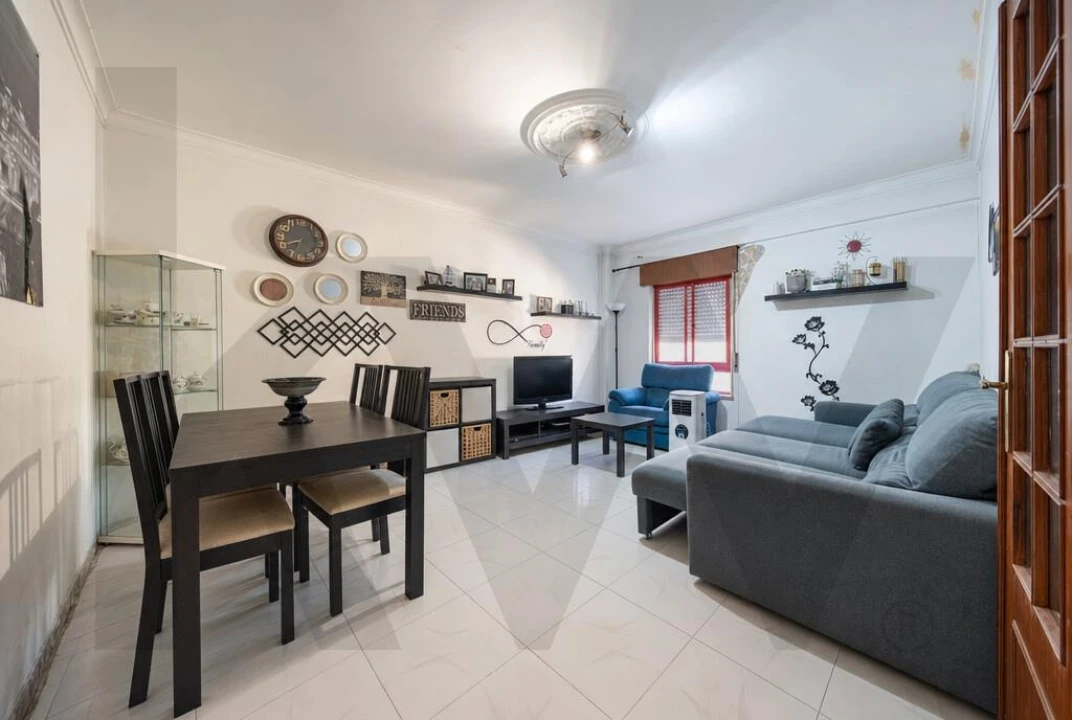 Apartamento T2 para Venda em Loures Foto 1