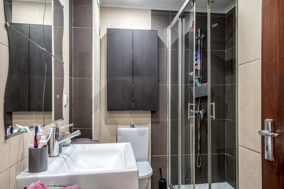 Apartamento T2 para Venda em Póvoa de Santa Iria e Forte da Casa Foto 13